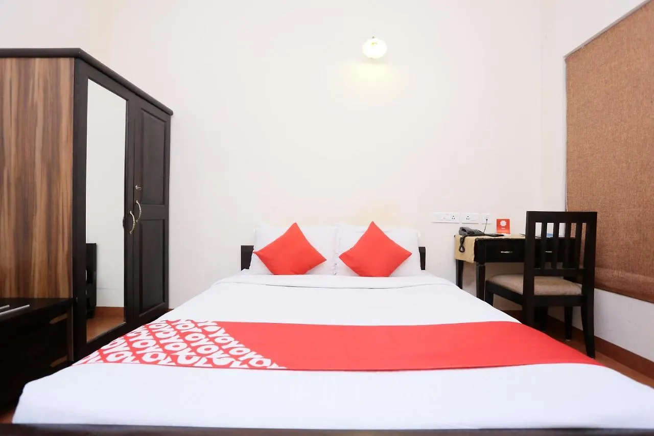 Oyo 8268 Gokul Ottupura 호텔 Kochi