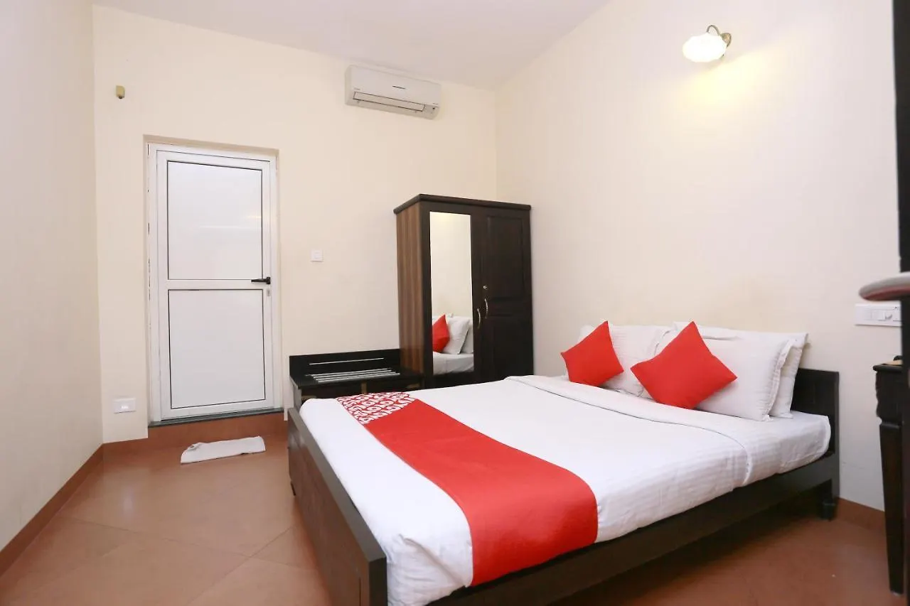 Oyo 8268 Gokul Ottupura 호텔 Kochi