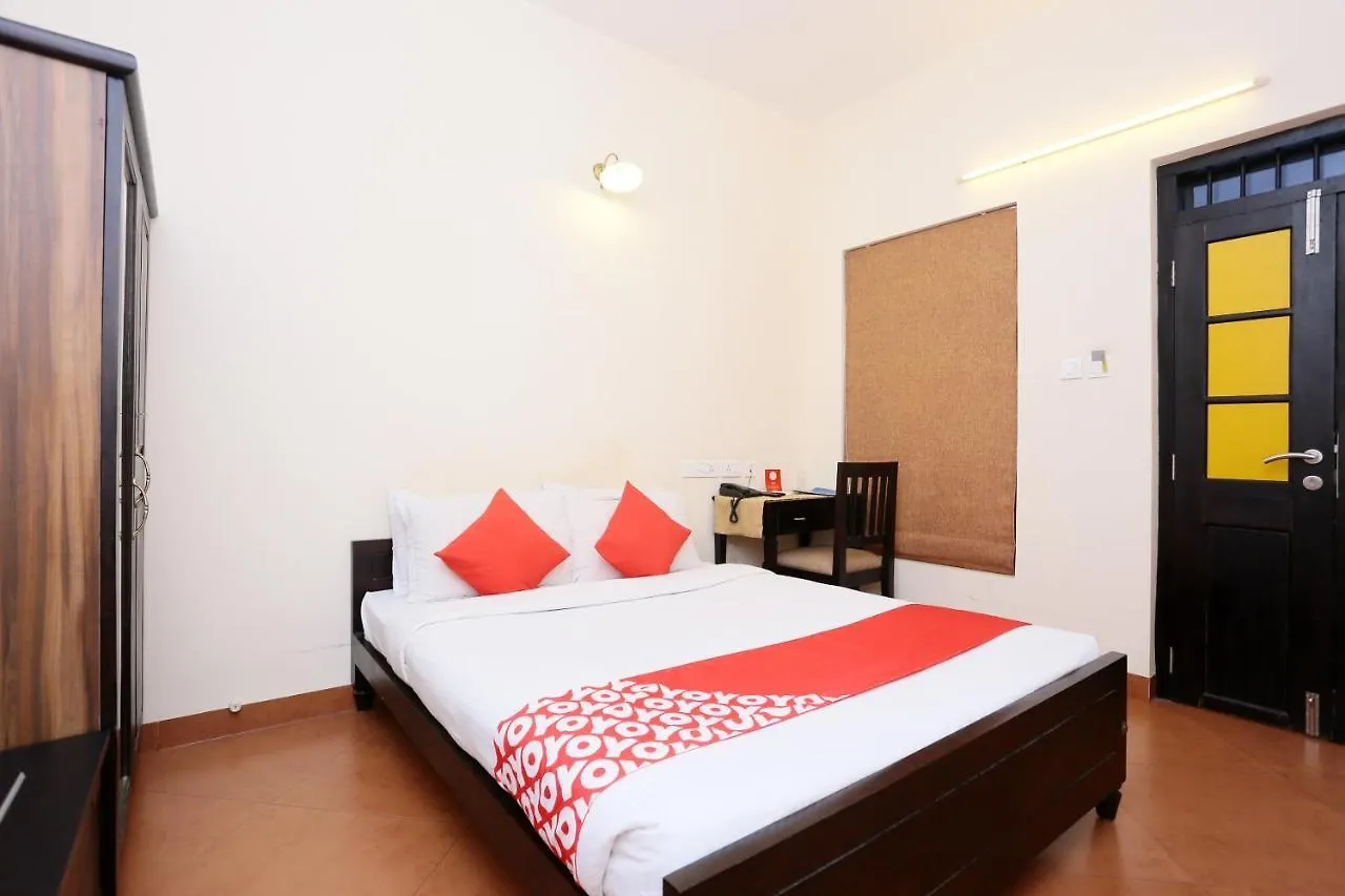 Oyo 8268 Gokul Ottupura 호텔 Kochi