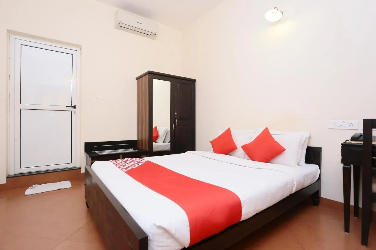 Oyo 8268 Gokul Ottupura Hotel Kochi India