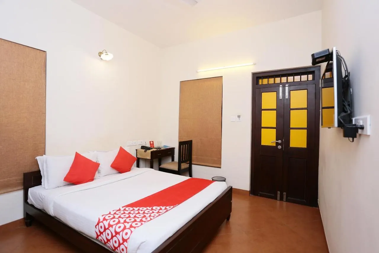Oyo 8268 Gokul Ottupura Hotel Kochi