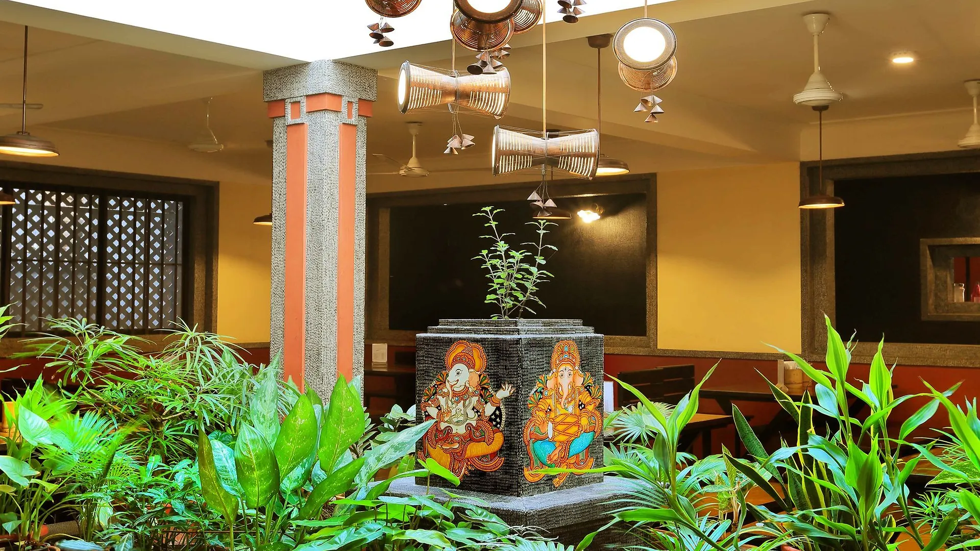 Oyo 8268 Gokul Ottupura Hotel Kochi 3*,  India